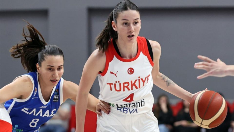 A Milli Kadın Basketbol Takımı Yunanistan’la hazırlık maçı yaptı