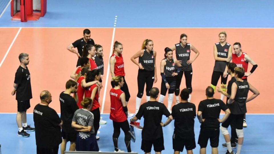 A Milli Kadın Voleybol Takımı Milletler Ligi hazırlıkları başladı