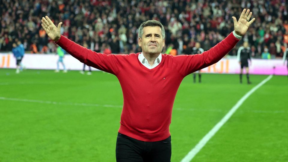 Hüseyin Eroğlu 3 yıl daha Samsunspor’da