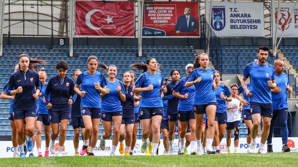 Kadınlar Futbol Süper Ligi’nde finalin adı belli oldu