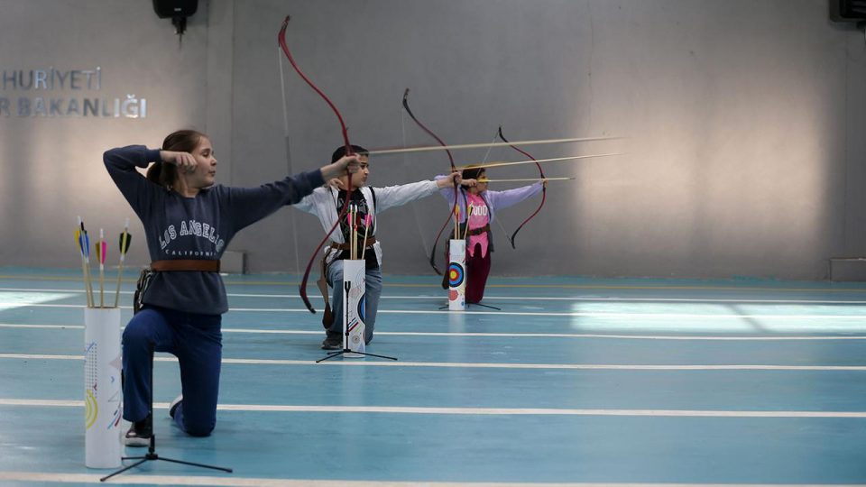 Muş’ta geleneksel Türk okçuluğuna ilgi büyük