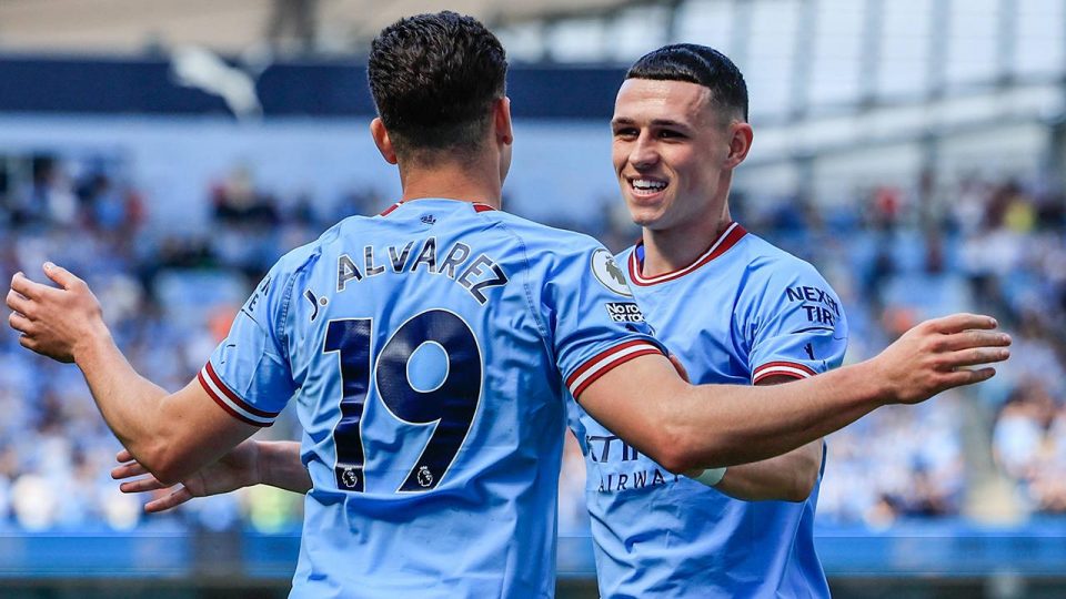 Premier Lig şampiyonu Manchester City Chelsea’yi tek golle geçti