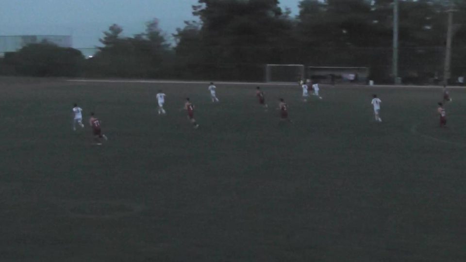 Stat ışıkları yanmayınca maç karanlıkta oynandı