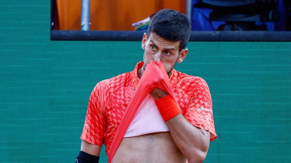 Tenisin 1 numarası Djokovic Roma Açık’a çeyrek finalde veda etti