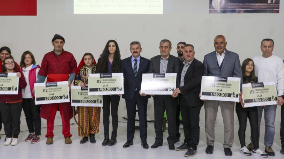 Uşak’ta amatör spor kulüplerine ayni ve nakdi destek