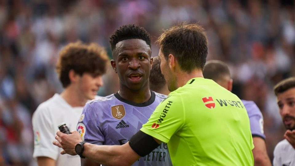 Valencia’ya ırkçılıktan 5 maç seyircisiz oynama cezası