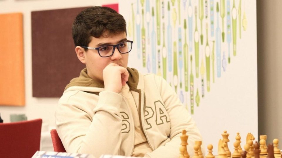 Milli satranççı Erdoğmuş, satranç tarihine geçti